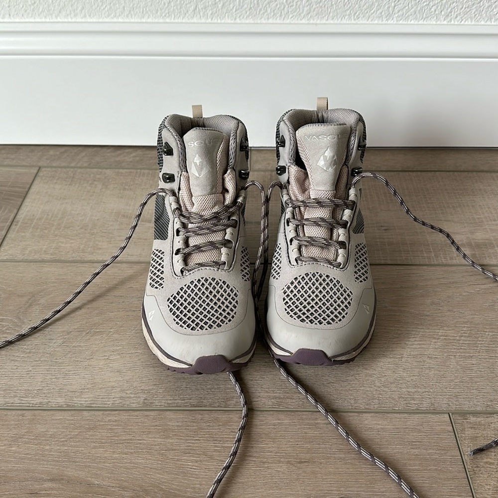 vibram vasque hiking boots